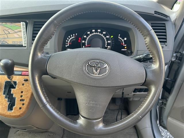Toyota ISIS 2007 8358713-10