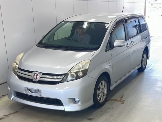 Toyota ISIS 2012 8358714-0