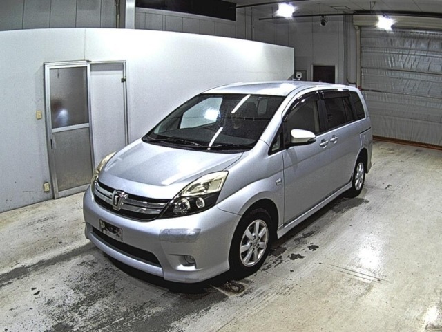 Toyota ISIS 2014 8358724-4