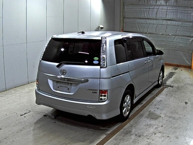 Toyota ISIS 2014 8358724-5