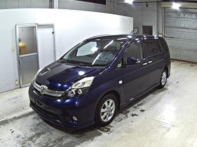 Toyota ISIS 2015 8358725-4