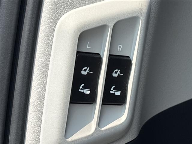 Toyota LAND CRUISER PRADO 2023 8359441-19