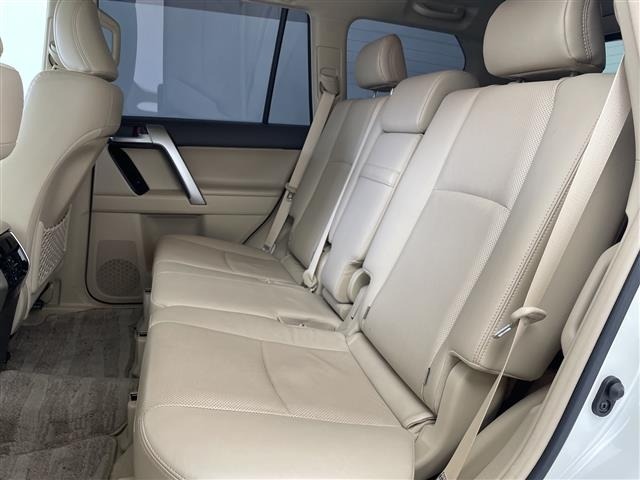 Toyota LAND CRUISER PRADO 2023 8359450-8