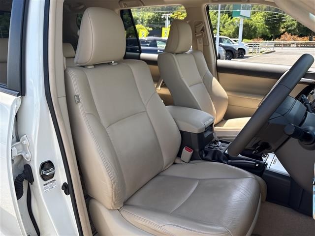 Toyota LAND CRUISER PRADO 2022 8359452-11