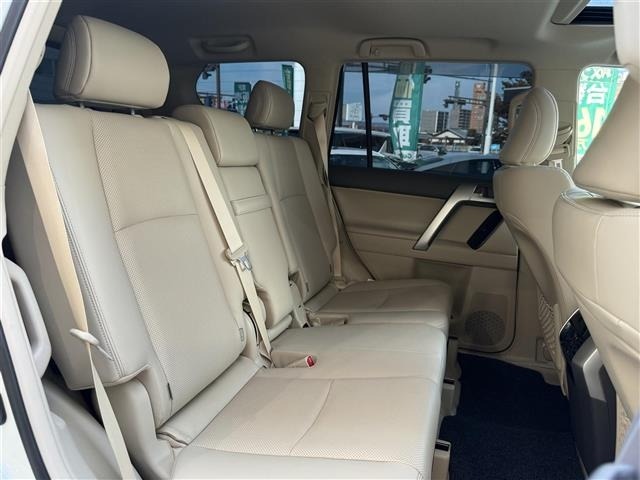 Toyota LAND CRUISER PRADO 2023 8359456-7