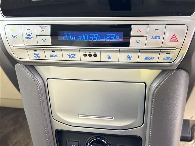 Toyota LAND CRUISER PRADO 2023 8359468-3