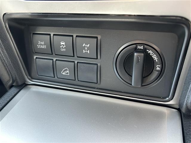 Toyota LAND CRUISER PRADO 2018 8359479-19