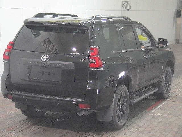 Toyota LAND CRUISER PRADO 2023 8359484-5