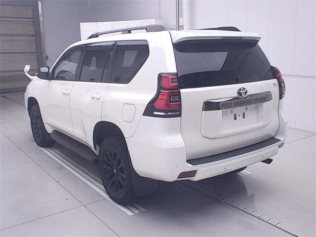 Toyota LAND CRUISER PRADO 2022 8359488-1