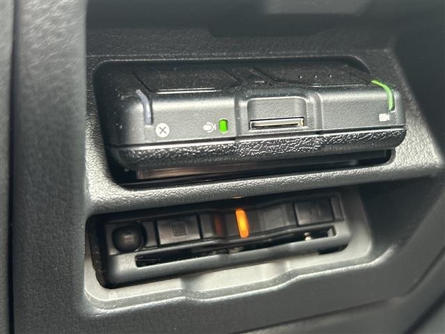 Mazda MAZDA3 2023 8358667-9