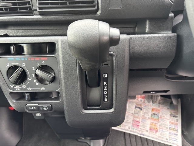 Toyota PIXIS VAN 2023 8359616-5