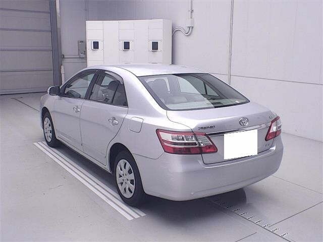 Toyota PREMIO 2011 8359624-1
