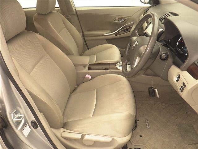 Toyota PREMIO 2011 8359624-5