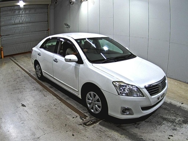 Toyota PREMIO 2011 8359626-0