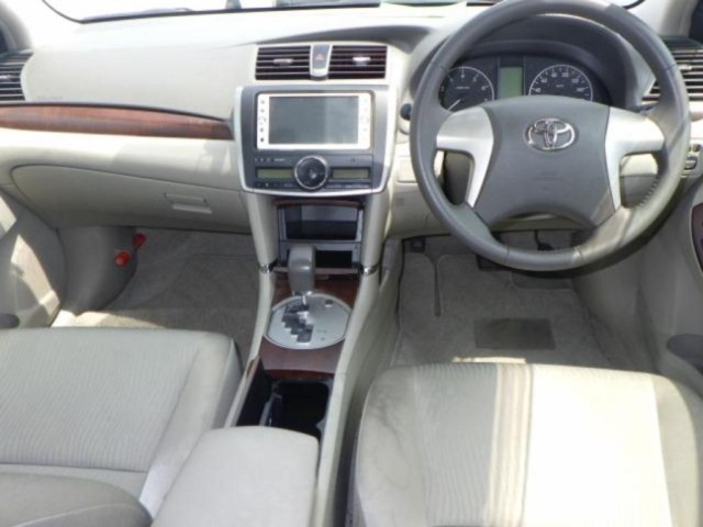 Toyota PREMIO 2011 8359626-3