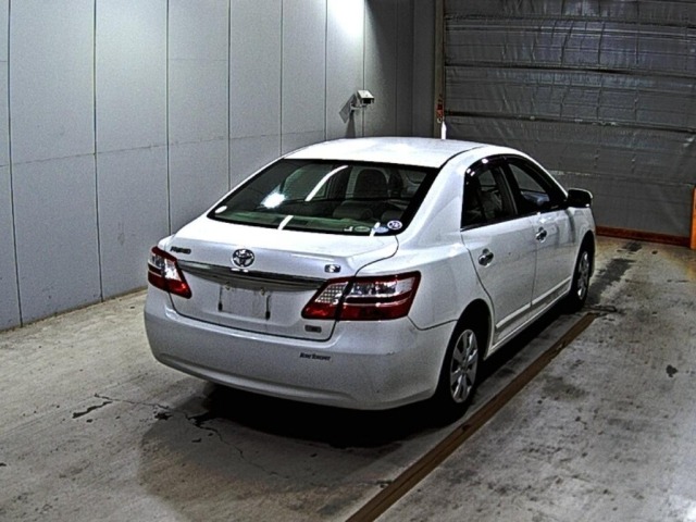 Toyota PREMIO 2011 8359626-5