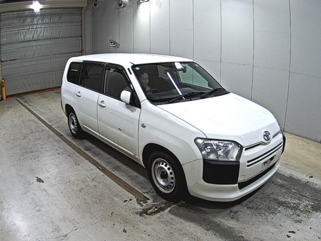 Toyota PROBOX VAN 2020 8358619-0