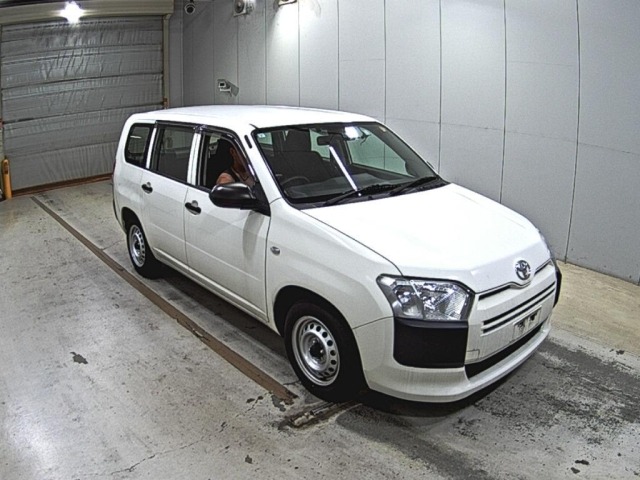Toyota PROBOX VAN 2021 8358621-0
