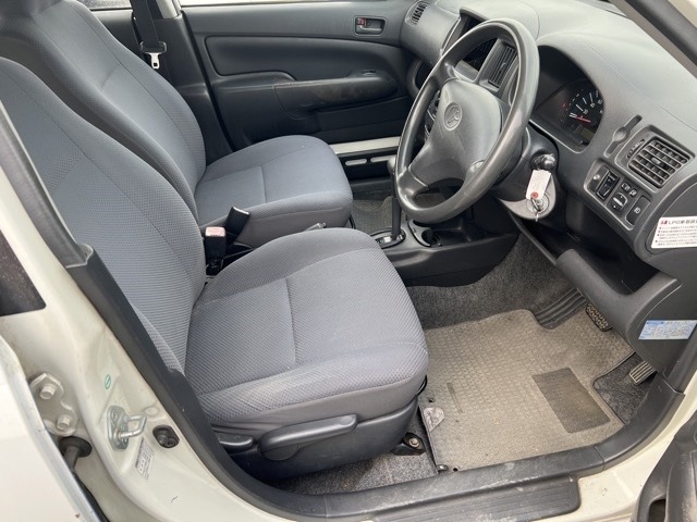 Toyota PROBOX VAN 2005 8358626-8