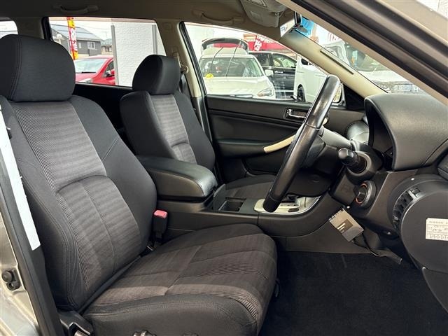 Nissan STAGEA 2005 8358902-3
