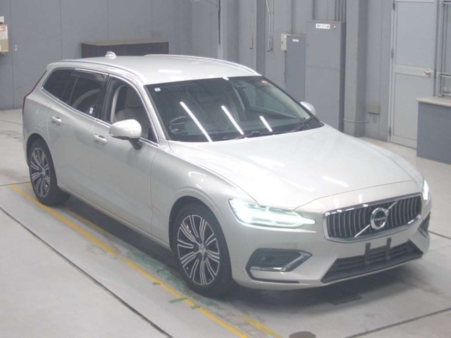 Volvo V60 2021 8359008-5