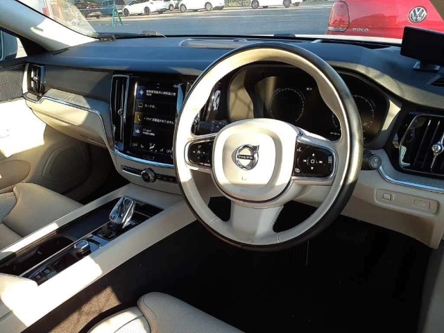 Volvo V60 2021 8359008-7