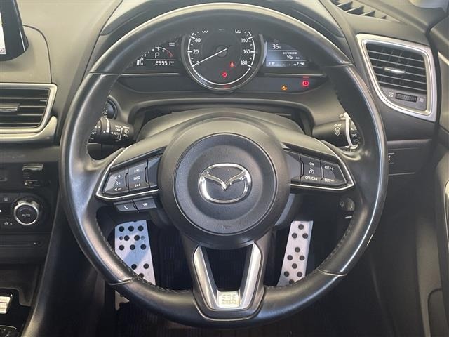 Mazda AXELA 2017 8363991-1