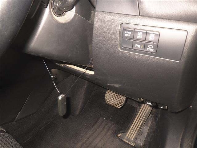 Mazda AXELA 2017 8364012-8