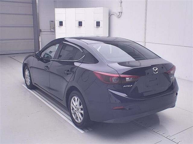 Mazda AXELA 2017 8364013-1