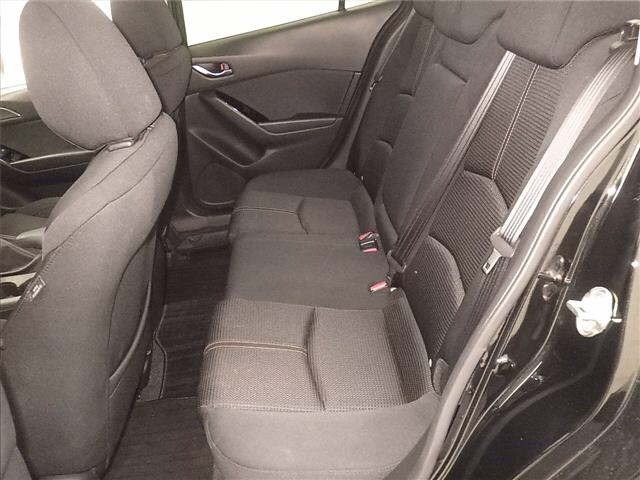 Mazda AXELA 2017 8364013-7