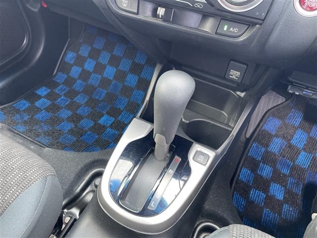 Honda FIT 2014 8359951-1