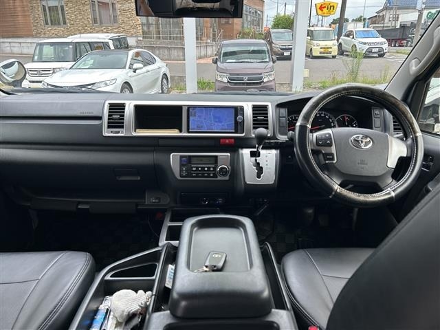Toyota HIACE WAGON 2014 8359683-15