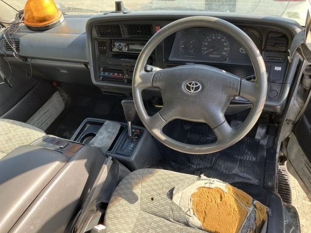 Toyota HIACE WAGON 2003 8359693-3