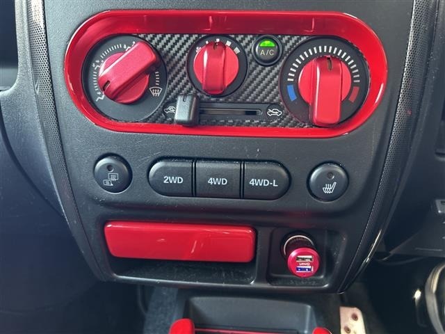 Suzuki JIMNY 2011 8364029-3