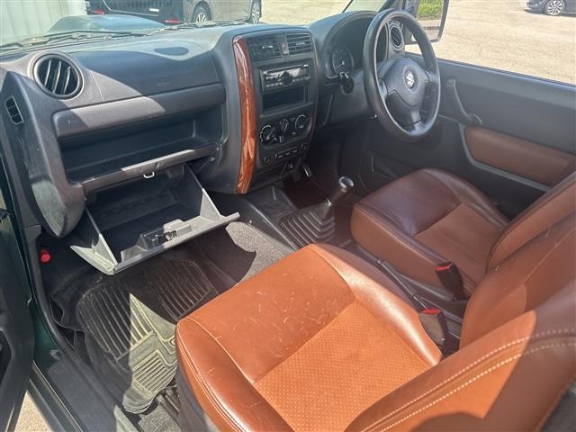 Suzuki JIMNY 2006 8364059-3