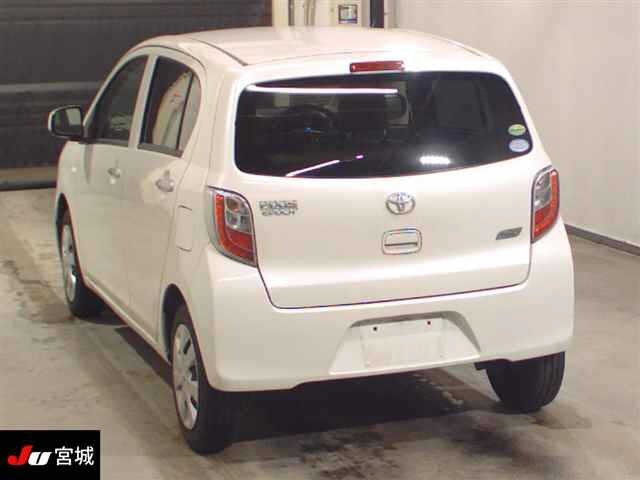 Toyota PIXIS EPOCH 2013 8359804-1