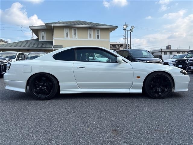 Nissan SILVIA 2000 8360167-19