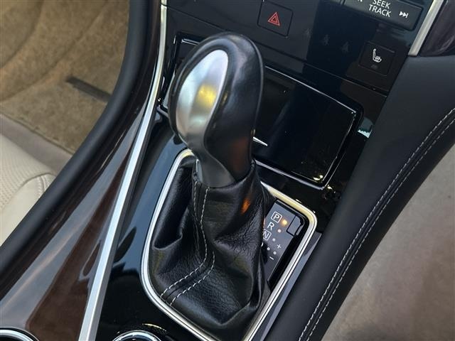 Nissan SKYLINE 2014 8360309-10