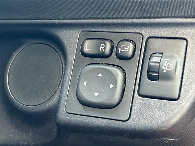 Toyota AQUA 2016 8418087-11