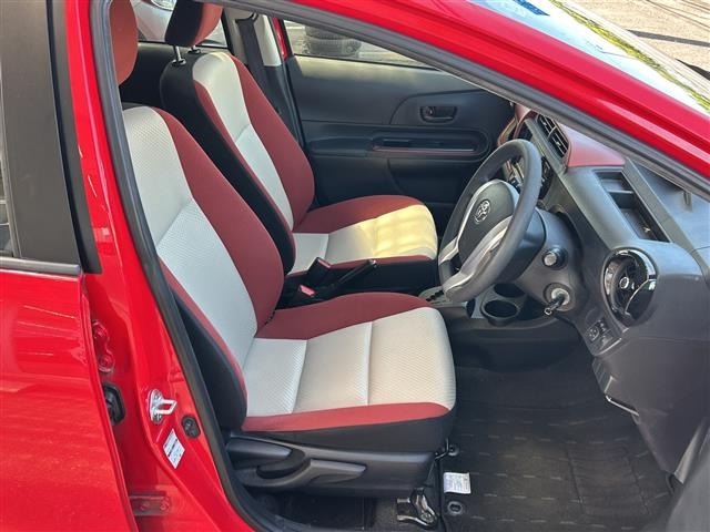 Toyota AQUA 2016 8418087-6
