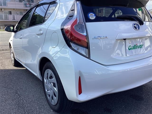 Toyota AQUA 2017 8418093-13