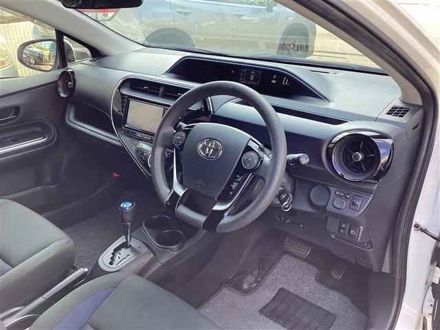 Toyota AQUA 2017 8418093-15
