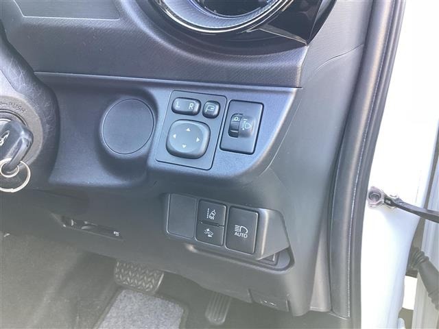 Toyota AQUA 2017 8418093-25
