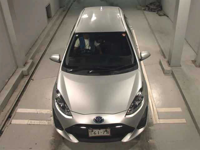 Toyota AQUA 2019 8418249-6