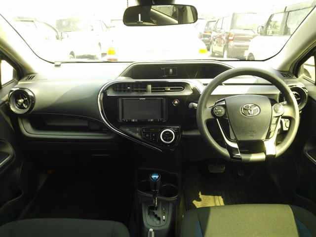 Toyota AQUA 2019 8418249-8