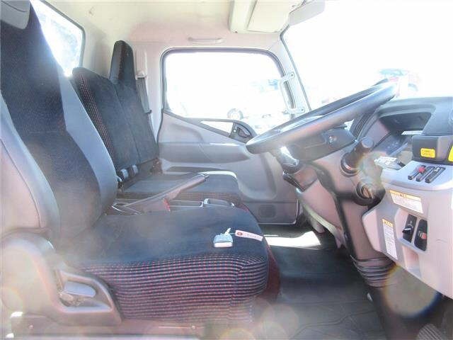 Mitsubishi CANTER 2024 8421077-5