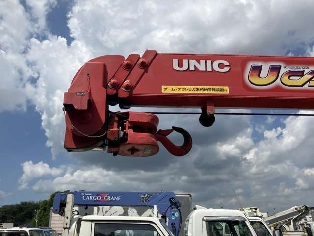 Mitsubishi CANTER 2015 8421120-20
