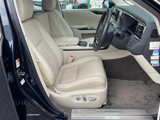 Toyota CENTURY 2019 8411406-18