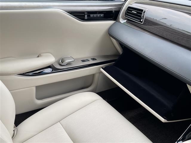 Toyota CENTURY 2019 8411406-4