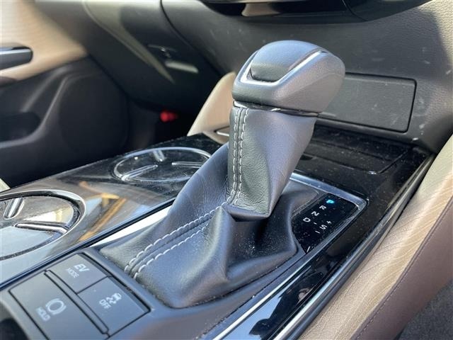 Toyota CROWN 2018 8388835-1